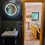 Glamping & Farm Zlate Podlesi - Slamacek V Sadu 펜션