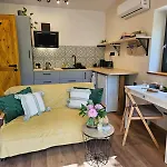 펜션 Glamping & Farm Zlate Podlesi - Slamacek V Sadu Zlaté Hory