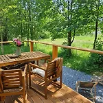 Glamping & Farm Zlate Podlesi - Slamacek V Sadu