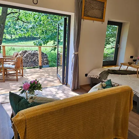 Holiday home Glamping Zlate Podlesi #1 Zlate Hory