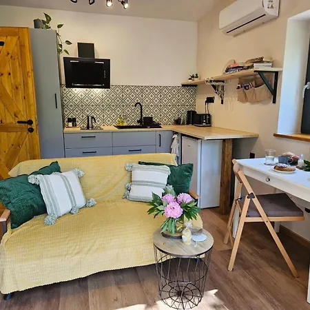 Holiday home Glamping Zlate Podlesi #1 Zlate Hory